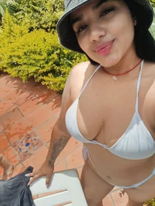 alanna_mg_ Public Pic 3