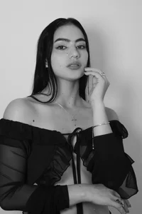 ariel_jonees do you like this outfit Poză 3