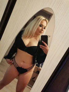 Public de LilithsTongue_  4 Imagens