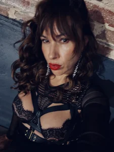 Hard rock 🤘 od VanessaJonson  6 snímek