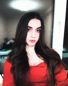 LucyRed Public Pic 3