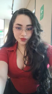 RED N HOTTIE(: de urCurvyTHICC  Imagens