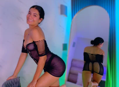 EmmaCollins01 💙 Pic 4