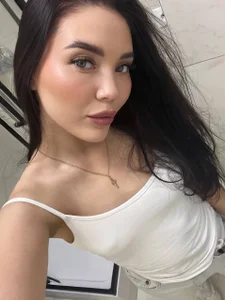 AliceBaley Public зображення 3