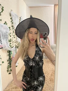 Emmarayder Halloween image 🎃💋 Pic 9