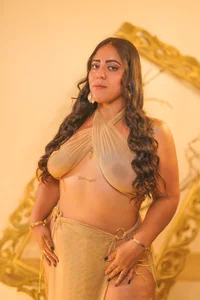 ShelyEvans__ 👑 Queen of the Sands รูป  4