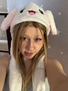 Cherry_Vessel Do I look like a female version of Bugs Bunny? Pic