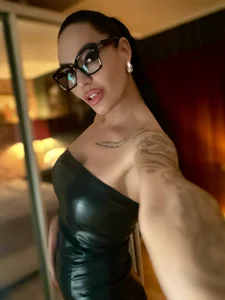 Public de Goddess_BAST  3 Imagens