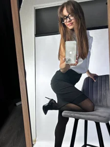 Elfaelle SEXY SECRETARY Foto