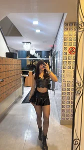 Gabi2605: Public ( 6 фото)