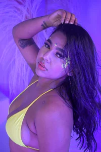 Meloddy_Parkerr_ neon party 😈 Immagine  5