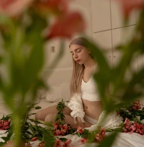 Anna_darko Flowers Pic 5