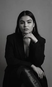 Violet_Charl Public Pic