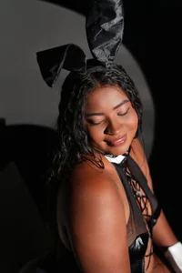 Emily_Brown18 kullanıcısının conejita playboy albümü -  5 fotoğraf