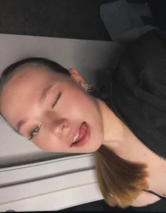 look at me :) de aloreana  5 Imagens