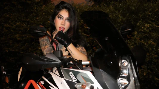 Zdjęcia Alexa_Fetish999 Night rolling:  4