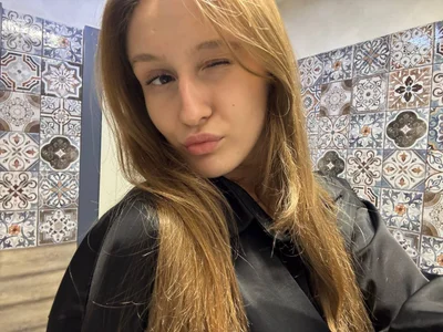 ElidiaPetit kiss😘 Billede 4