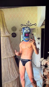 4 you 🫶🏻⚡️💯 od AlexisLoaiza  2 snímek