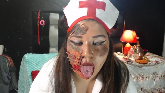 LeslyeAdamss sexy devilish nurse зображення 4