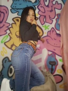 Laury_98 Public Pic 3