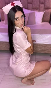 jasmin_adams Your favorite nurse Billede 2