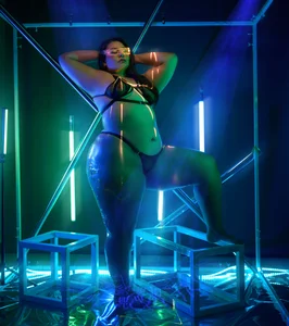 Amanda-Cruz ⭐ Deluxe Pic 7