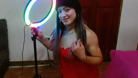 Anthonella_Ran_XXX girl in red Pic 6