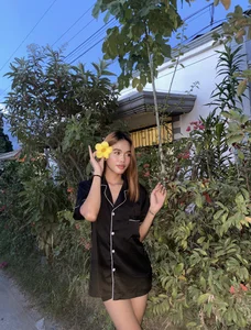 YougotLara Public Pic 5