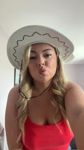 Milf_MaddieX Public Εικόνα 3