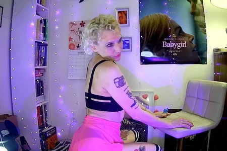 Cute_femme Heyyy Pic 3