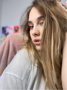 MiaMilas She's so fragile Immagine  3