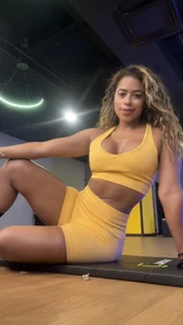 SarahCinnamon- Public Pic 4