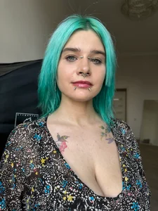 MariaBarker Public slika