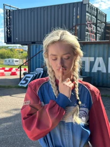 PollyLolly That's me messing around a bit in the go-kart Pic 4