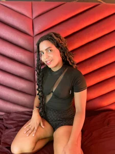 TaliaSterling Public Foto 5