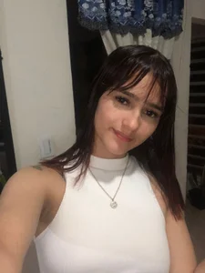 MelodyMansson i wanna show you my sexy body Foto 3