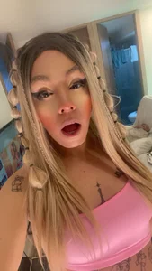 VenusSantana feeling sensual Pic 2