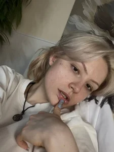 SusanCollinsg Ashley Pic 3