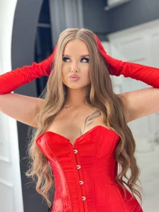 MimiSlechta Public Pic 8