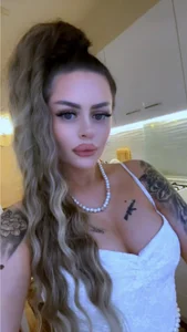 VanessaVale_ Public slika 4