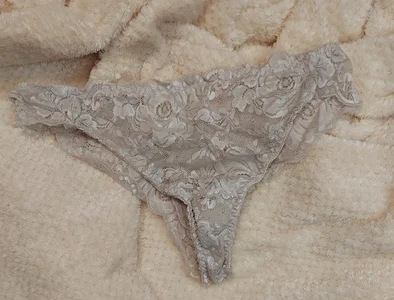 nikkiRyd my panties Foto 6