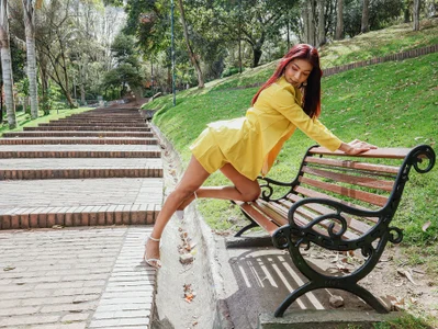 HannaPetit elegant yellow suit Pic 9