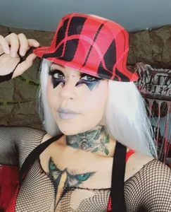 Aurelia_Walker Public Pic 4