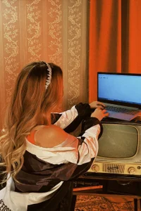 AlinaWalters 90s style Gambar 8