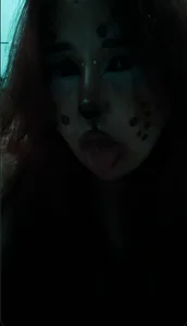 _-FOXYY-_ kullanıcısının Spooky season? 👻 albümü -  6 fotoğraf