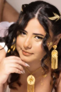Emiily_Grace Your Greek goddess 🤍 Pic 2