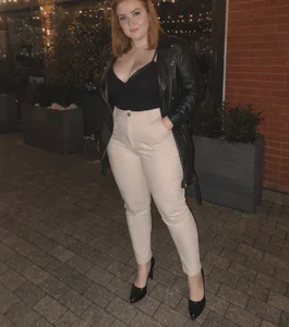 MelissaWetDream Public Pic 2