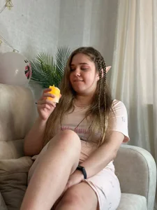 Megan_Violer Your elf Immagine  6