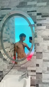 Ian_Wayne New place Hình 6