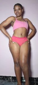 SexxyNaughtyGal_2's XXX Nude Photo 1